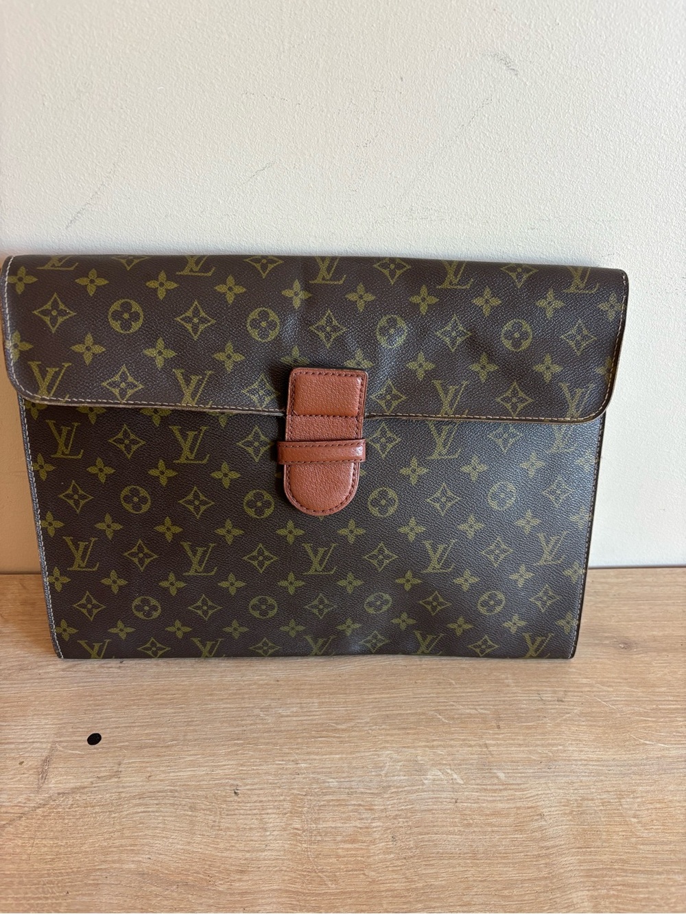 Authentic Louis Vuitton monogram large clutch